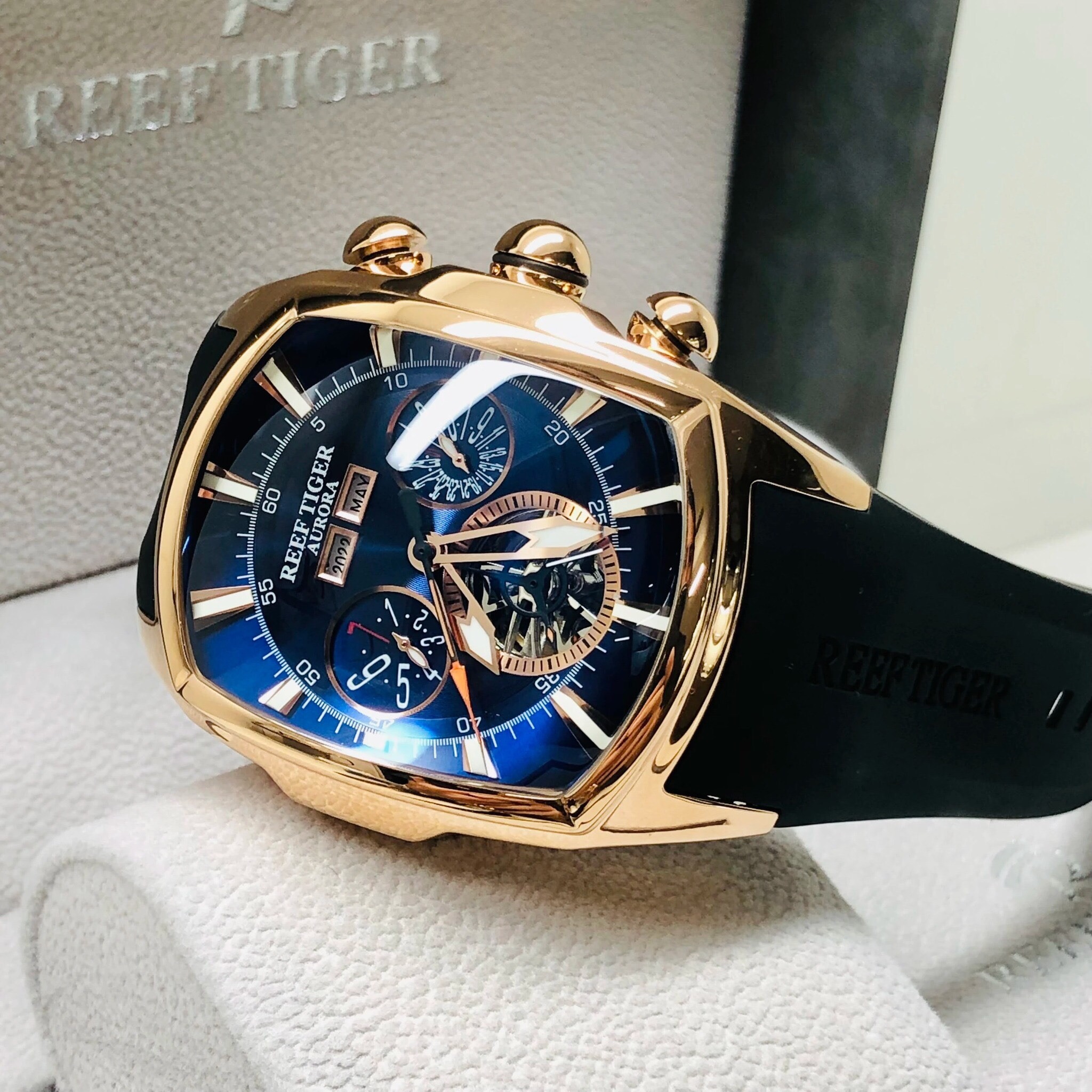 Đồng hồ nam Reef Tiger RGA3069-PLL