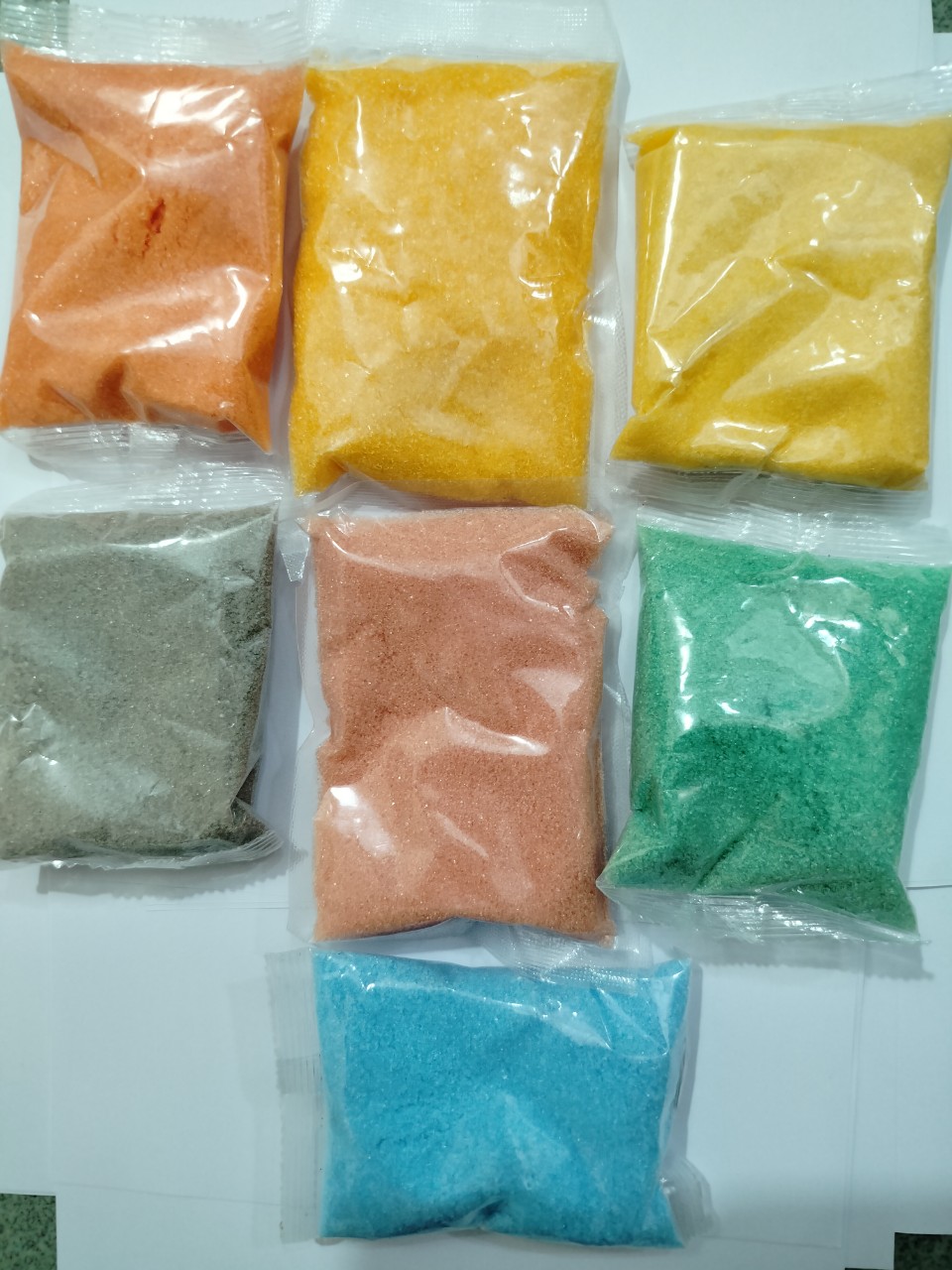 Một gói bột màu KDP / ADP nặng khoảng 85 gam dùng nuôi tinh thể