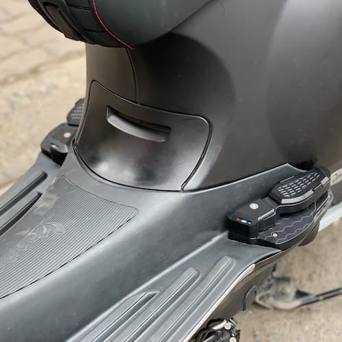 Thảm lót chân xe vespa