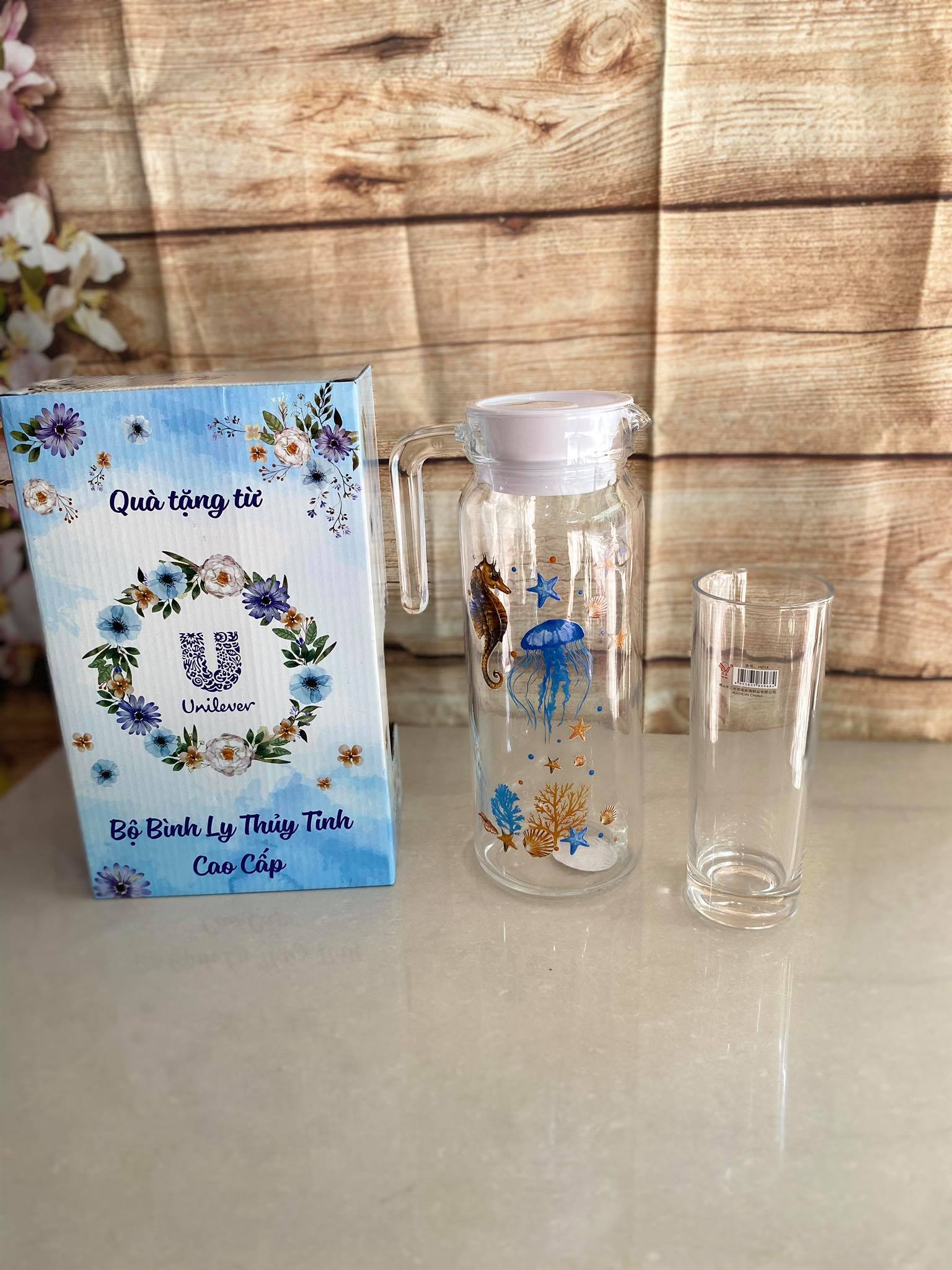 Bộ 1 bình + 1 ly thuỷ tinh quà Unilever
