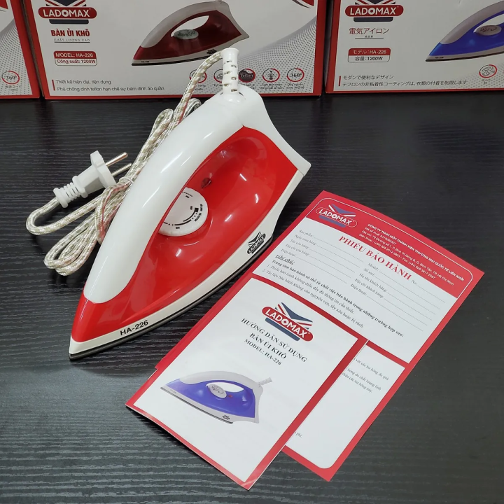 Bàn ủi điện Ladomax công suất 1200W, bàn là khô đế nhôm chống dính