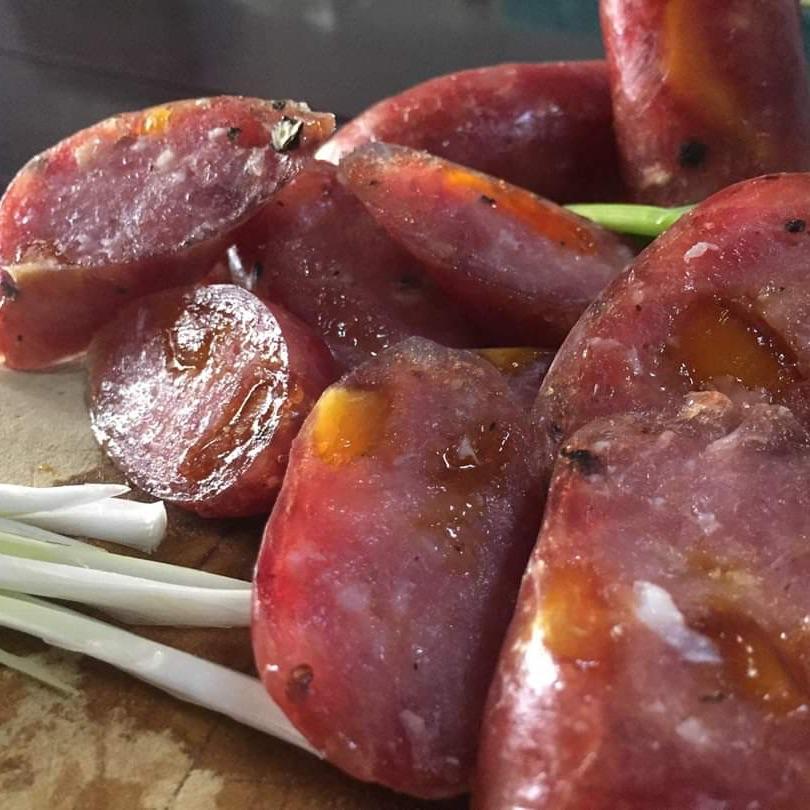 Lạp xưởng tươi nhà làm