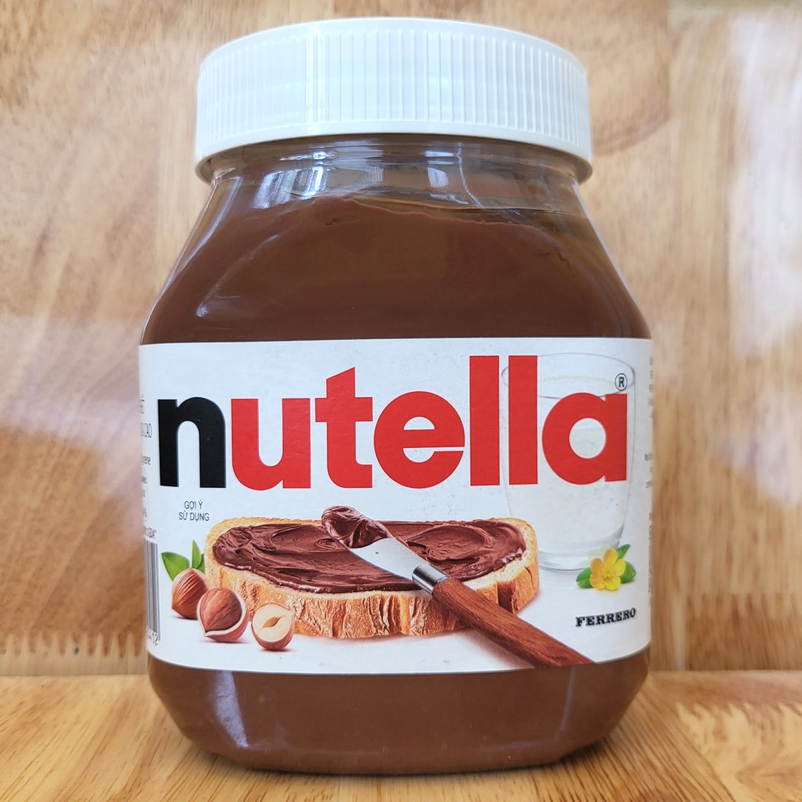 NUTELLA [HỘP NHỰA LỚN 680g] BƠ HẠT PHỈ CA CAO PHẾT BÁNH MÌ [AUSTRALIA] Hazelnut Spread with Cocoa