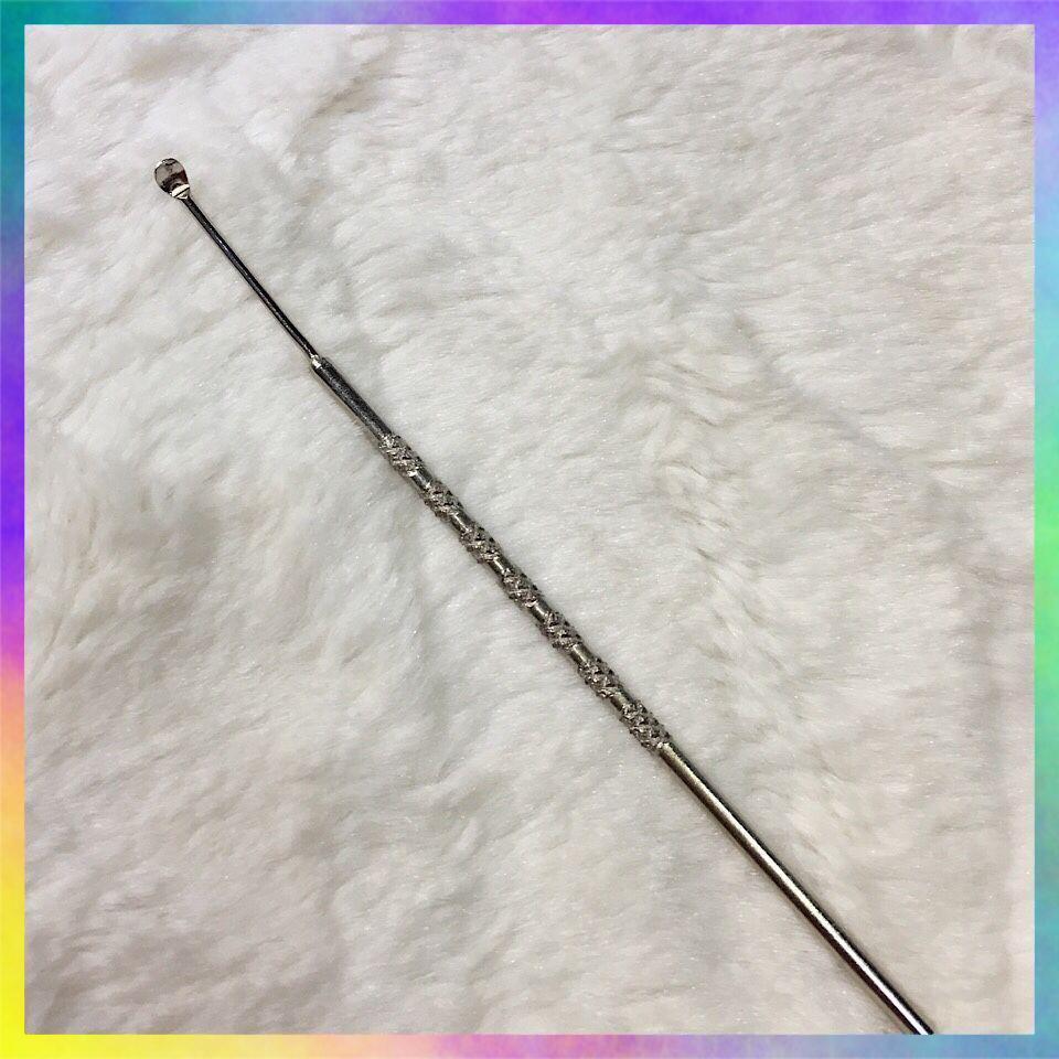 1 cây ráy tai inox làm sạch khoang tai
