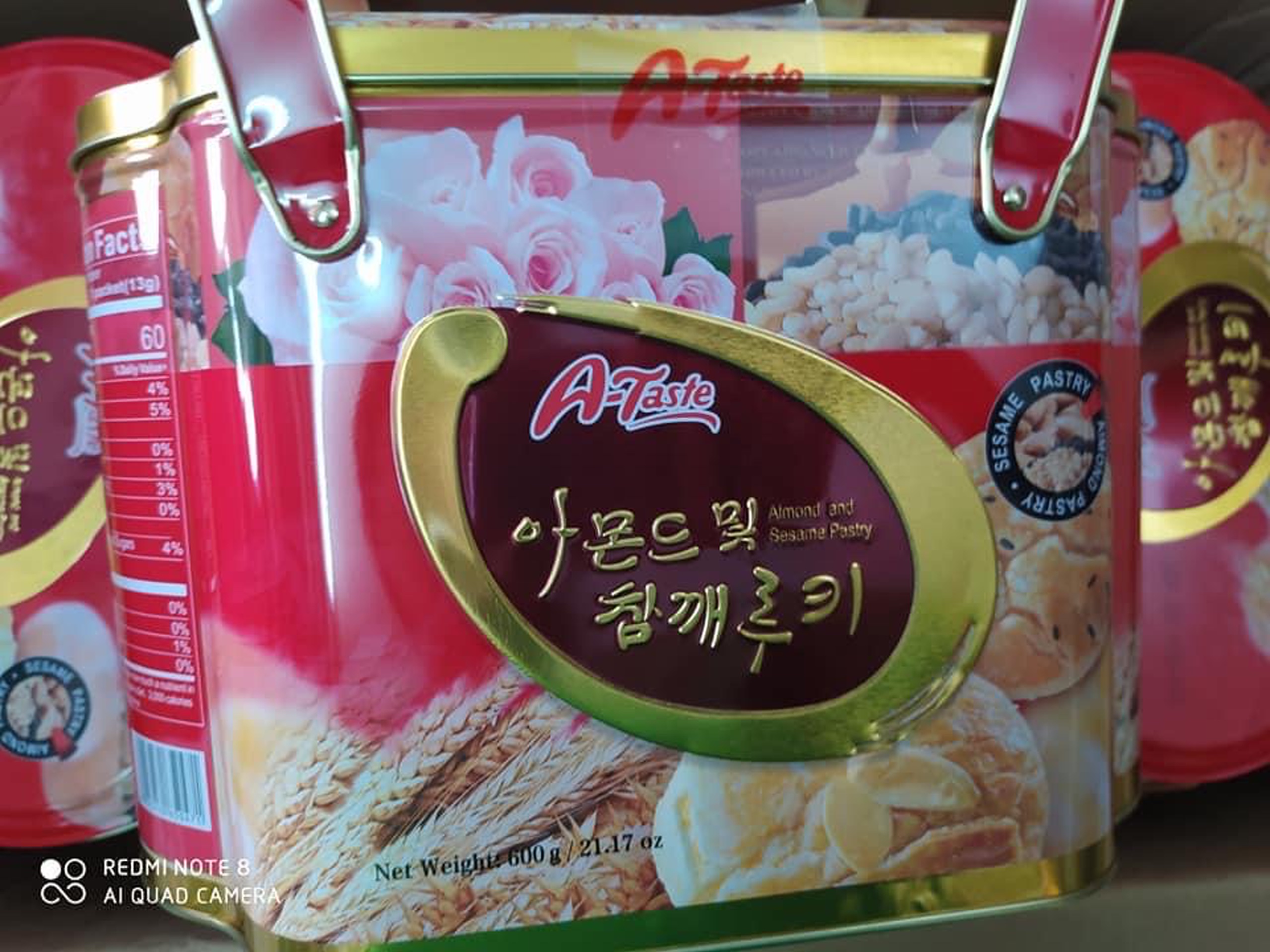 Bánh quy A-Taste Hạnh nhân hộp 600g