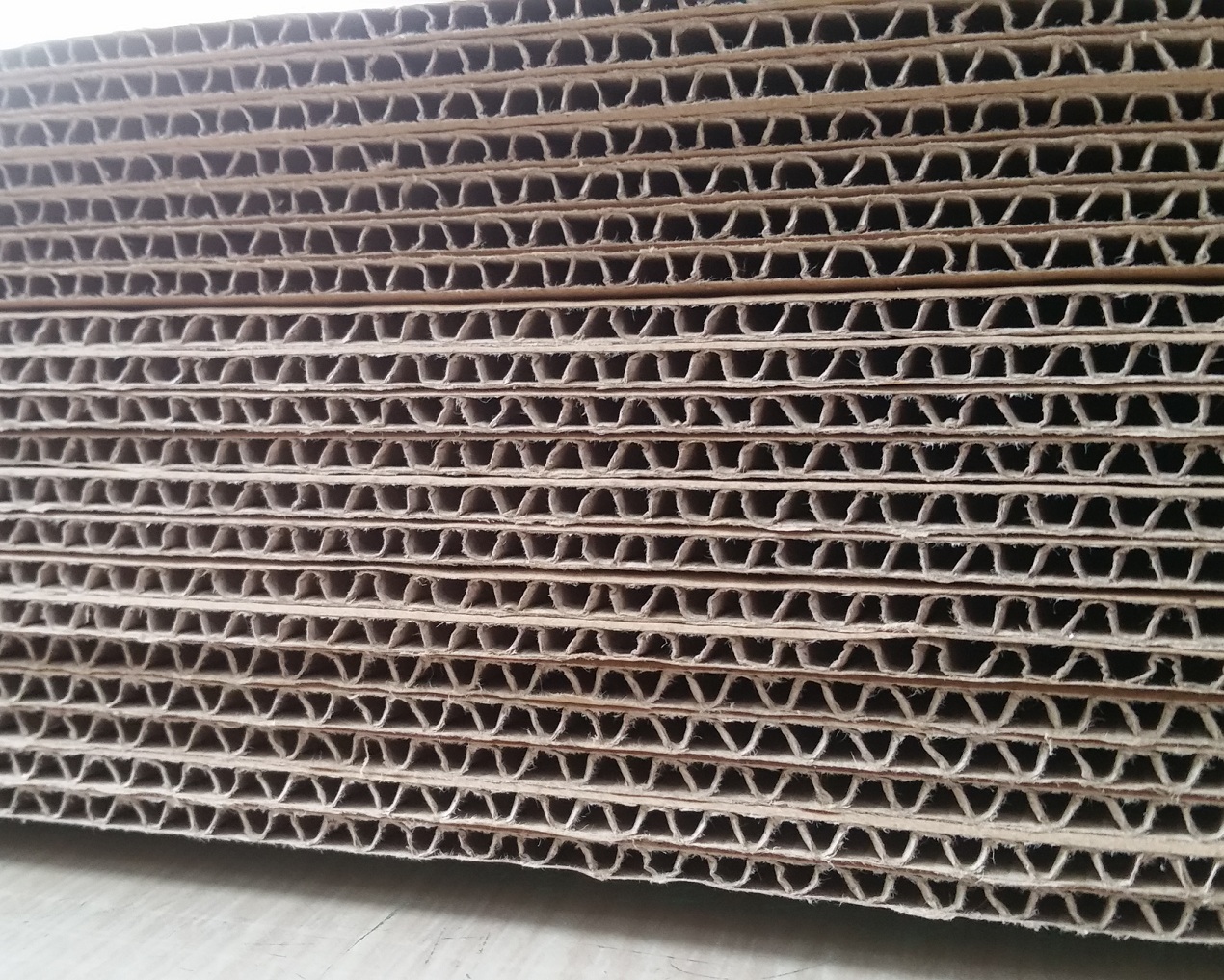 [HCM][50x100cm] Combo 20 tấm giấy carton các-tông 3 lớp dày 3mm làm mô hình đóng thùng trang trí (VA124x10) Luân Air Models