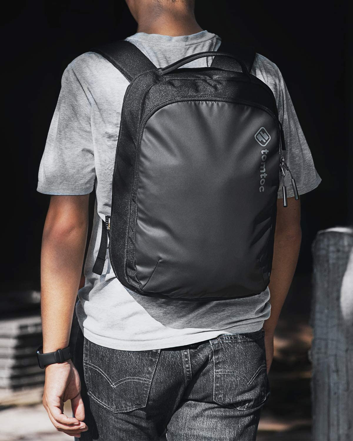 Balo tomtoc premium for macbook 16”