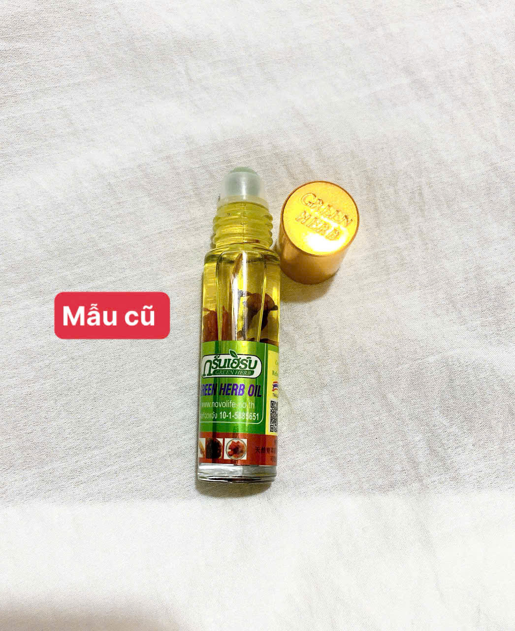   mẫu cũ  Dầu Sâm Thái Lan Dạng Lăn Loại 8cc 