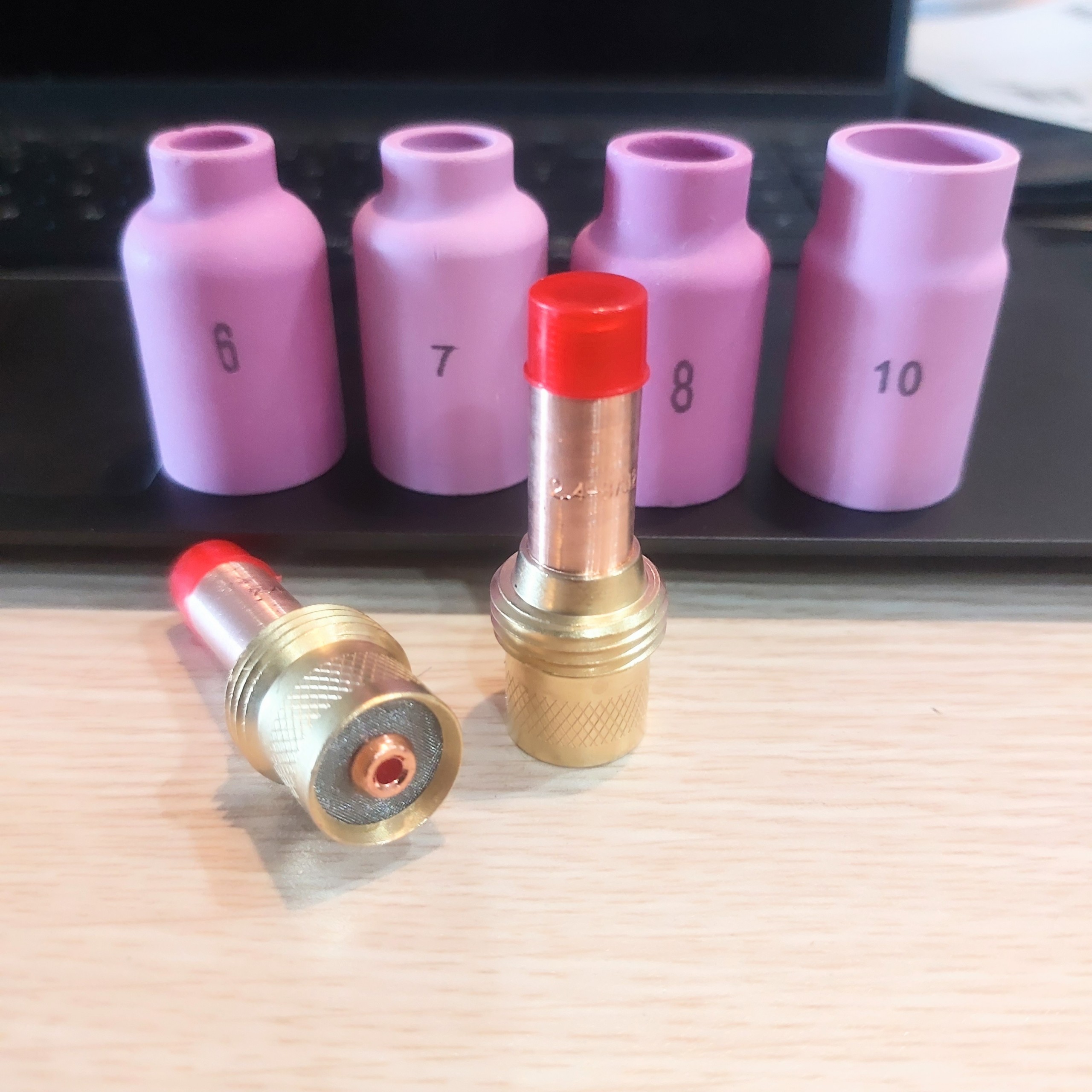 Thoát khí có lọc và chụp sứ mỏ hàn tig WP