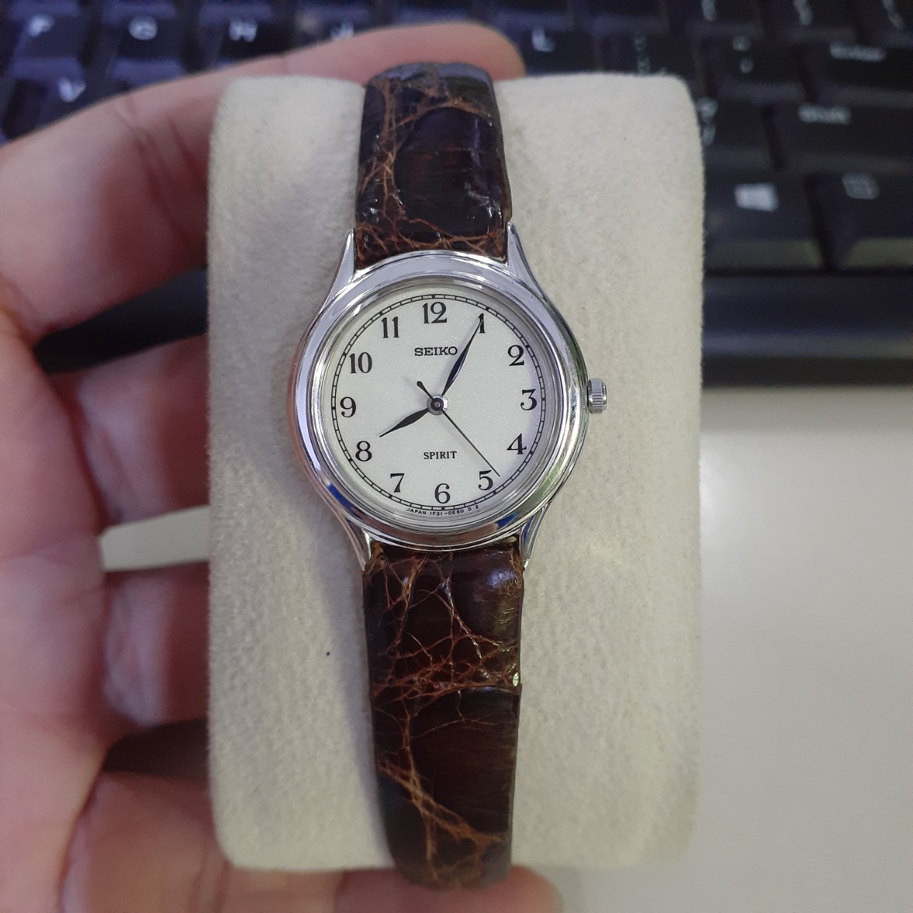 Đồng hồ nữ Seiko Spirit 1F21-0D00 dây da 2 hand Japan