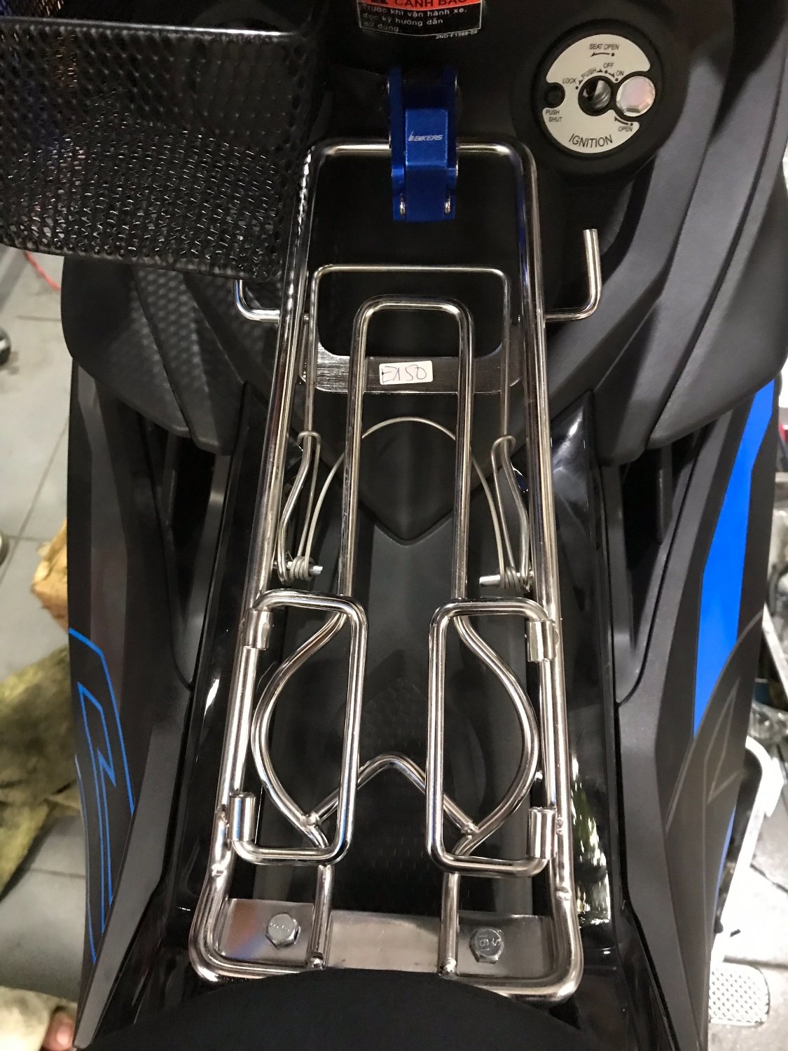 Baga trước xe Exciter 150 Inox và Titan 7 Màu