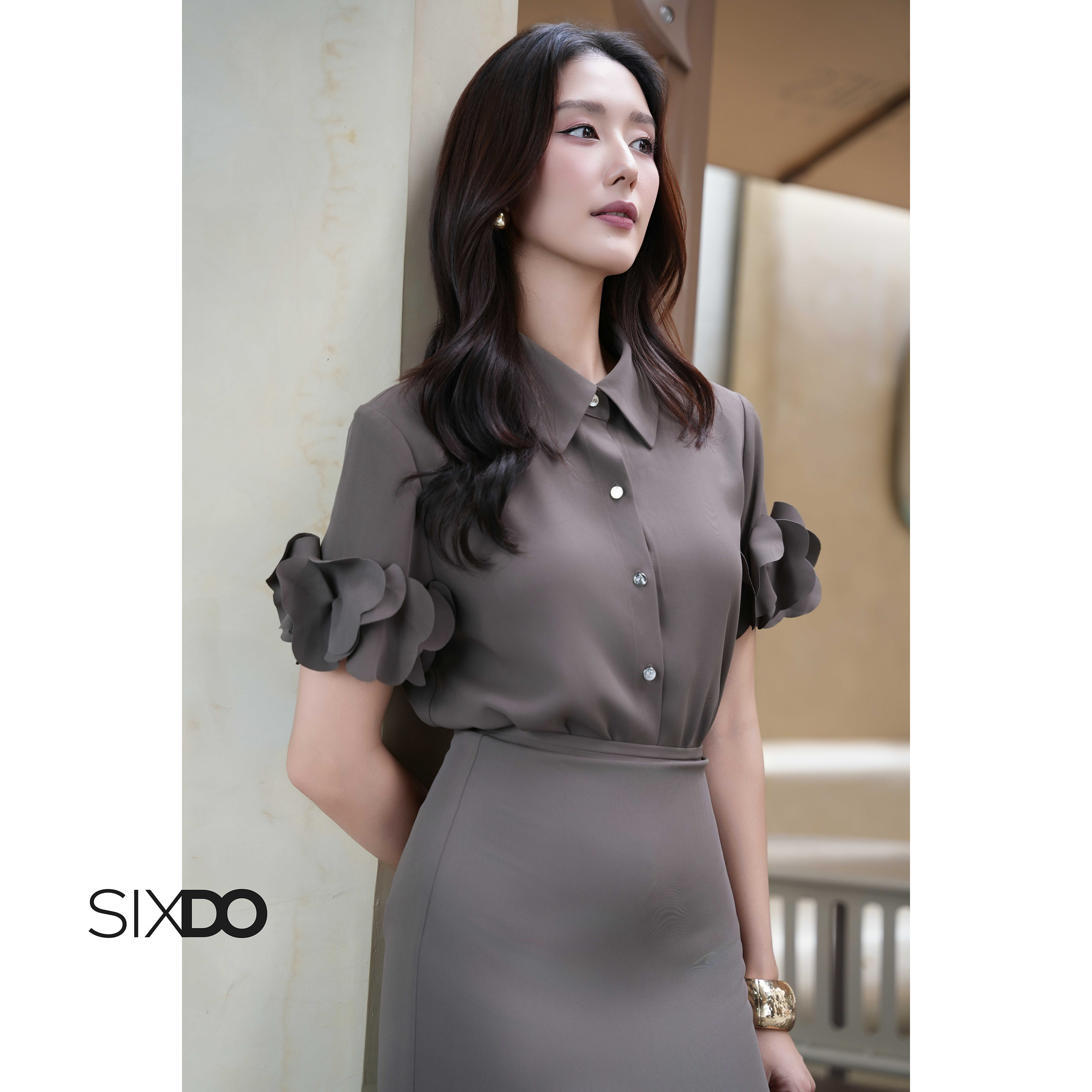  Áo Sơ mi nữ cổ đức dáng suông ngắn tay định hoa SIXDO  Gray - brown 3D Flower Woven Shirt  