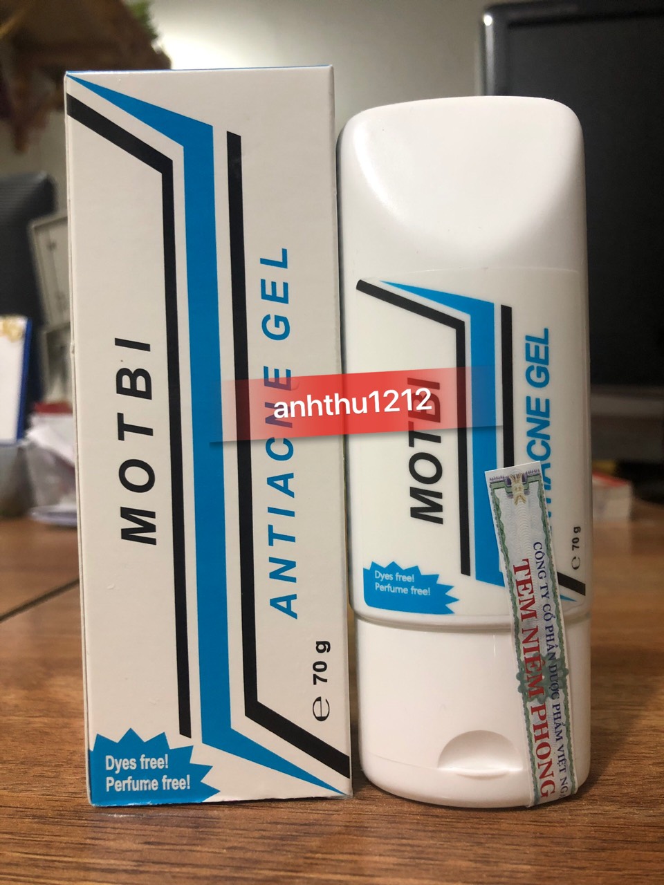Kem ngừa mụn ẩn, mụn trứng cá motbi antiacne gel 70g
