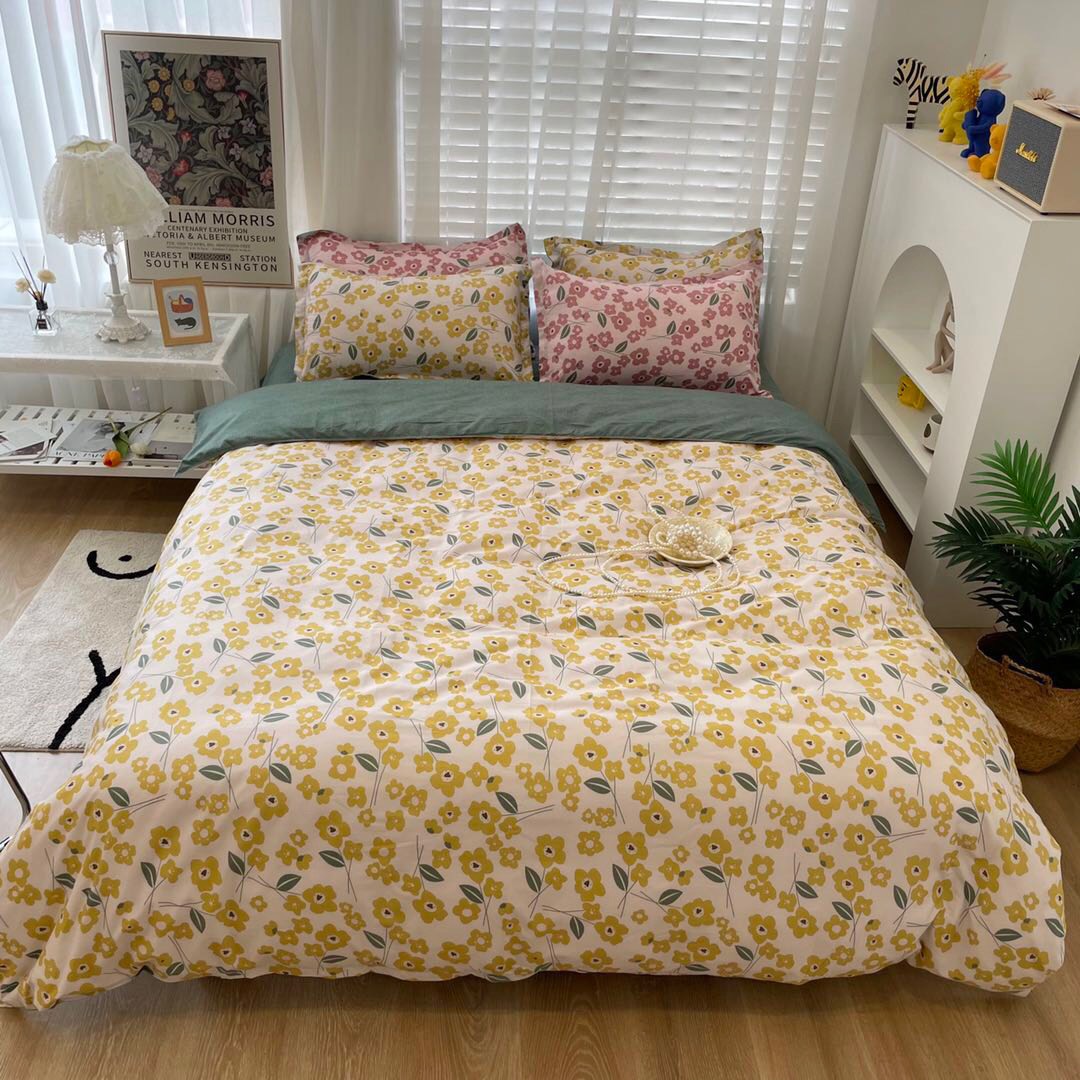 Trọn bộ 4 món cotton poly nhập mẫu hoa hon vàng dễ thương,cute