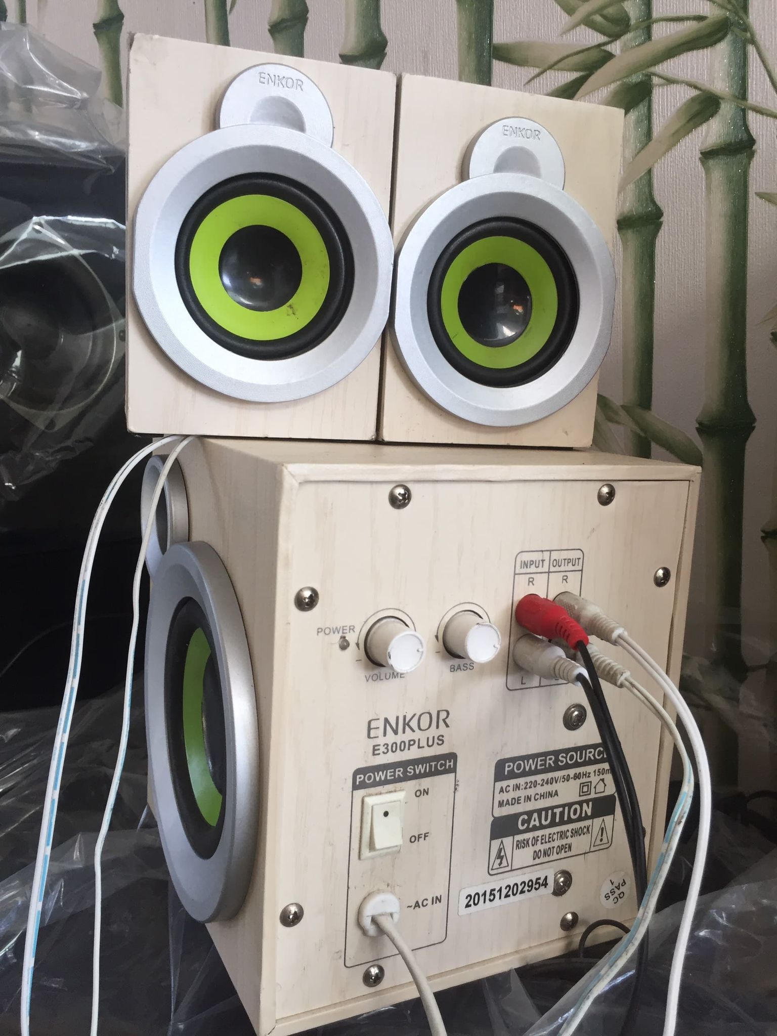 Loa vi tính enkor e300 plus - 2.1 like new 95-97%