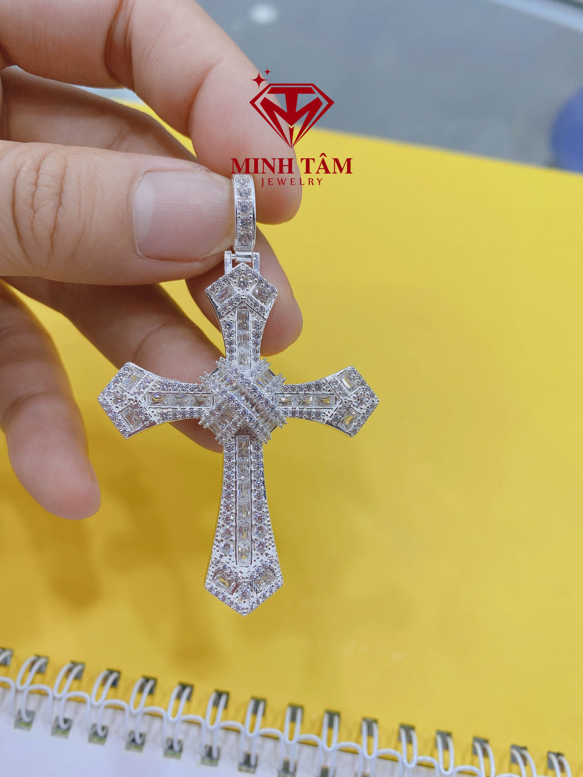 Mặt dây chuyền chữ Thập bạc ta cho nam, Mặt dây chuyền nam bạc chữ Thập nạm đá cao cấp-Minh Tâm Jewelry