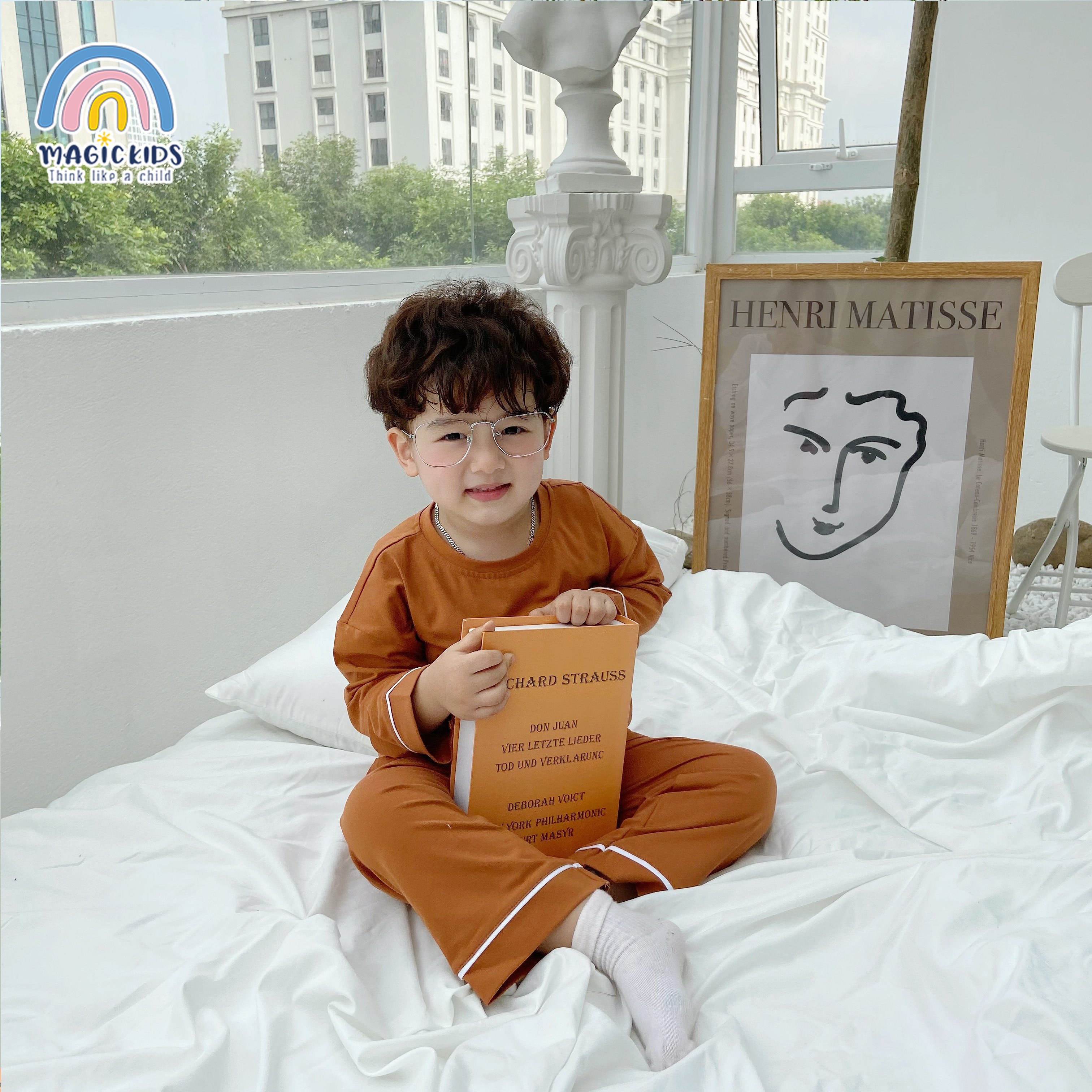 Bộ cotton dài tay cho bé trai bé gái Magickids quần áo trẻ em thu đông co giãn thấm hút mồ hôi BR21042