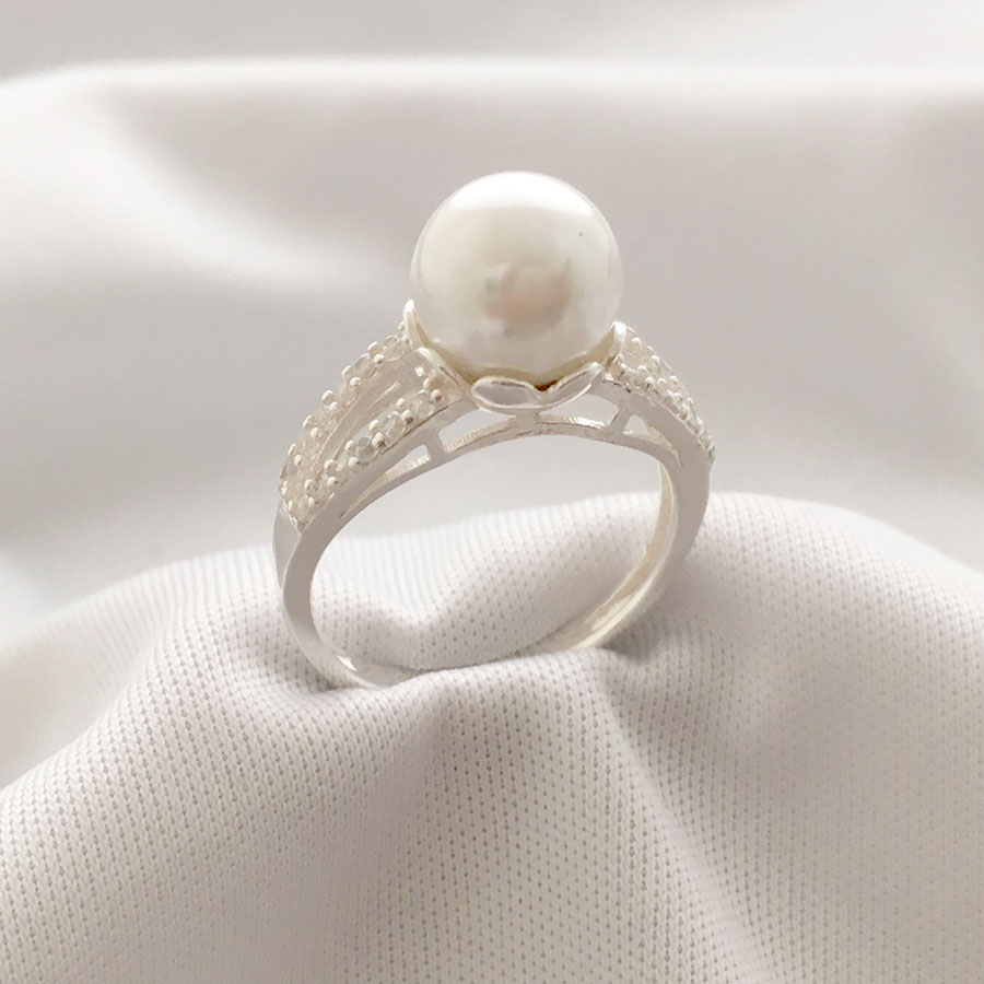 Nhẫn nữ ngọc trai nhân tạo size 8ly chất liệu bạc thật không xi mạ, có thể chỉnh size tay theo yêu cầu qúy khách  - QTNU15