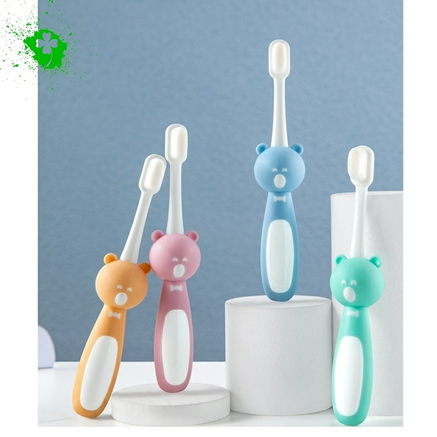 Bàn chải đánh răng trẻ em lông tơ mềm mại cho trẻ từ 2 tuổi trở lên
