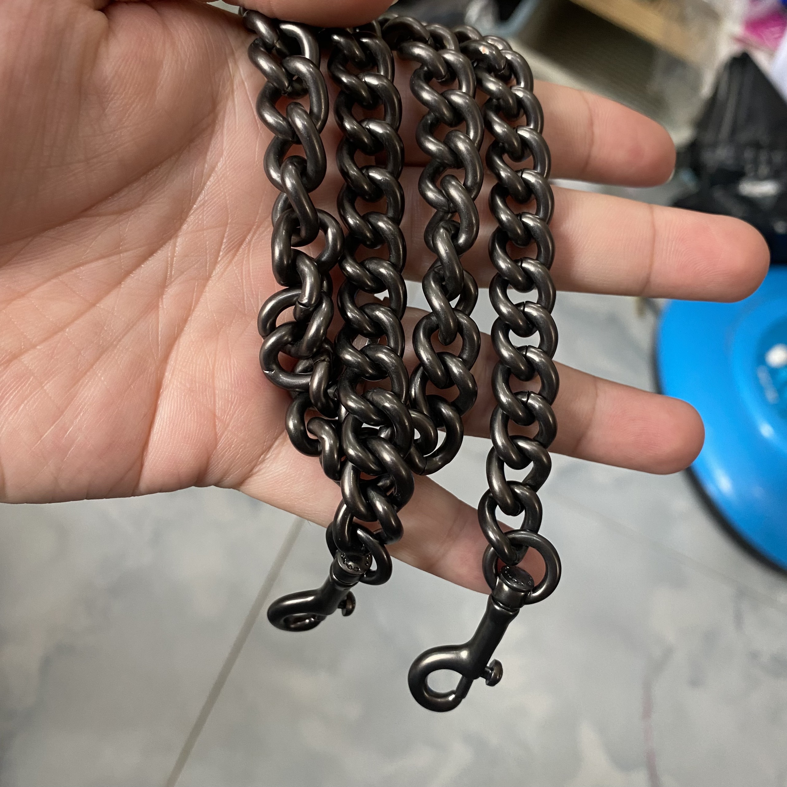 Xích càng cua màu đen khói 60k/ dây 1m2