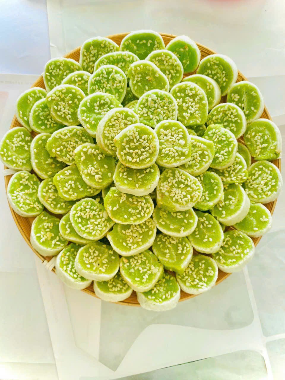 250G Kẹo Dừa non lá dứa cuộn bánh tráng ít đường - bánh kẹo tết