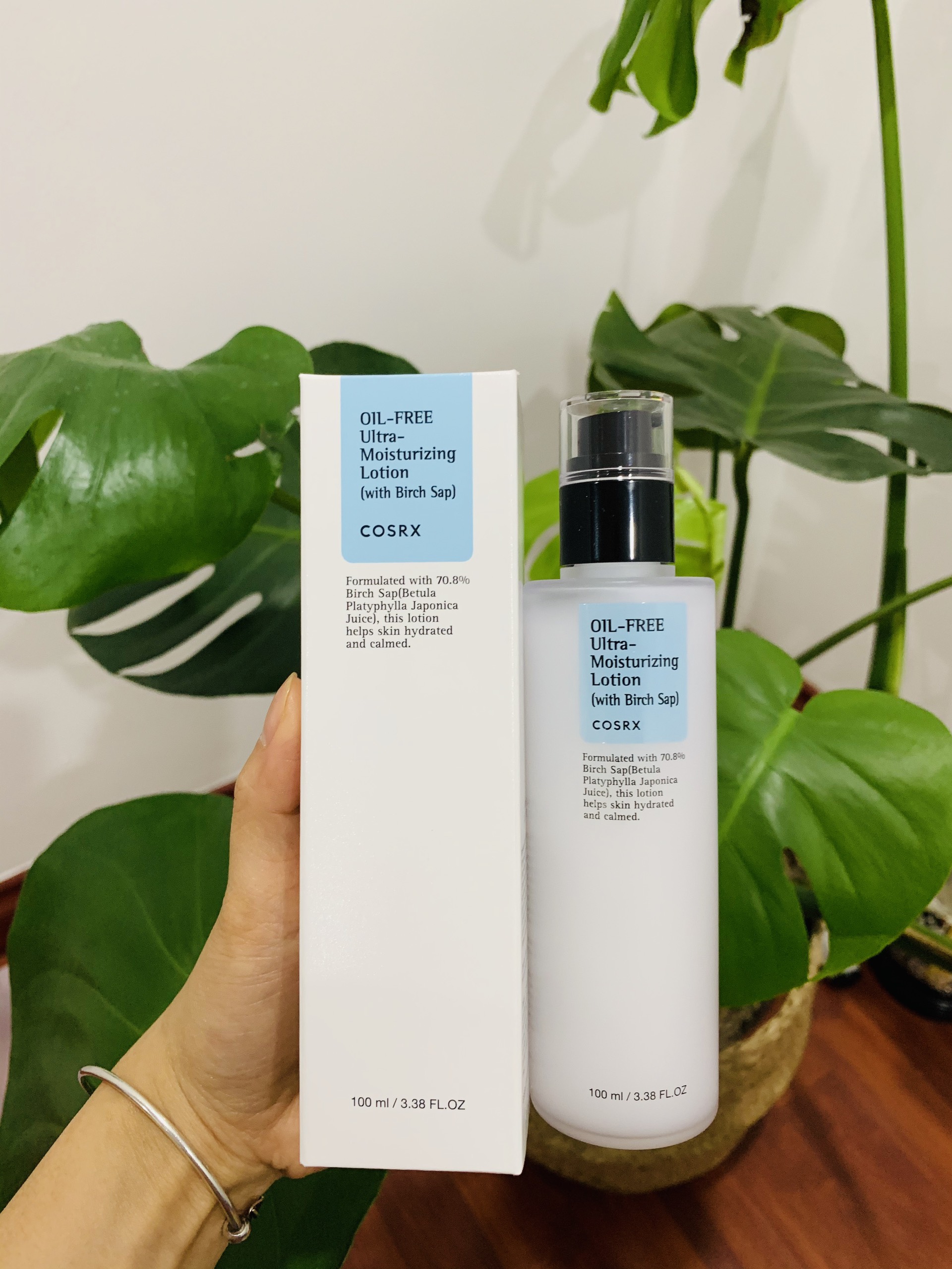 Lotion dưỡng căng bóng da Cosrx Oil-Free Ultra-Moisturizing Lotion 100ml