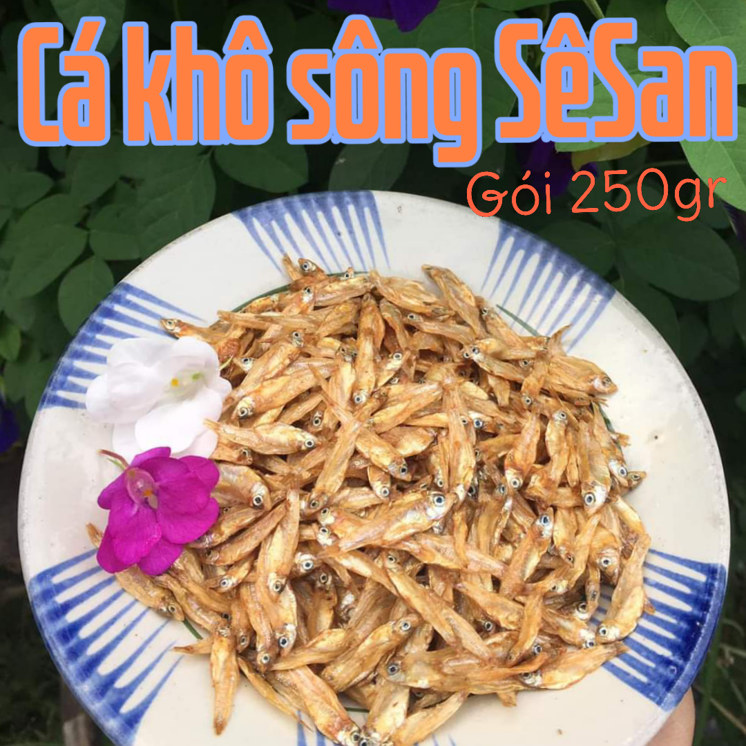 Cá khô sông SeSan gói 250gr. Cá được đánh bắt tại sông SêSan. Ngon, thơm giòn..Sản phẩm đóng gói rất