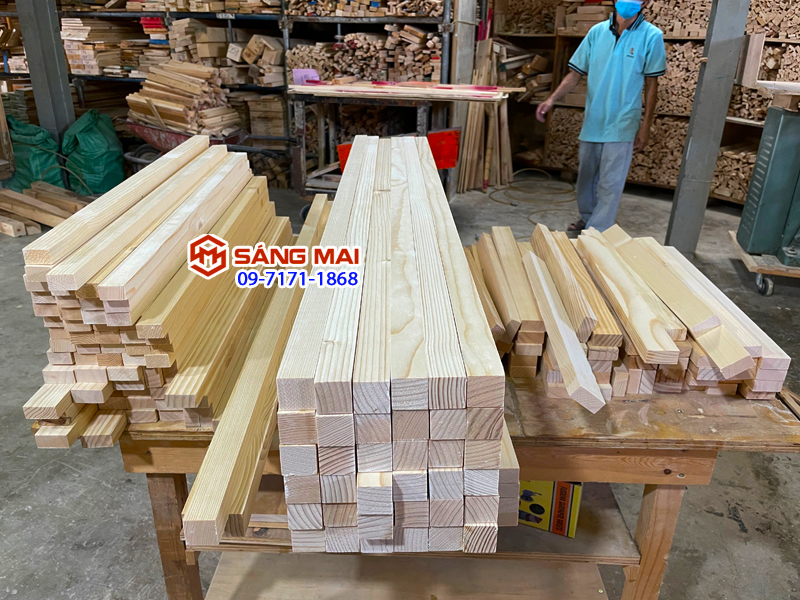 [MS23] Thanh gỗ thông vuông 3cm x 3cm x dài 100cm + láng mịn 4 mặt