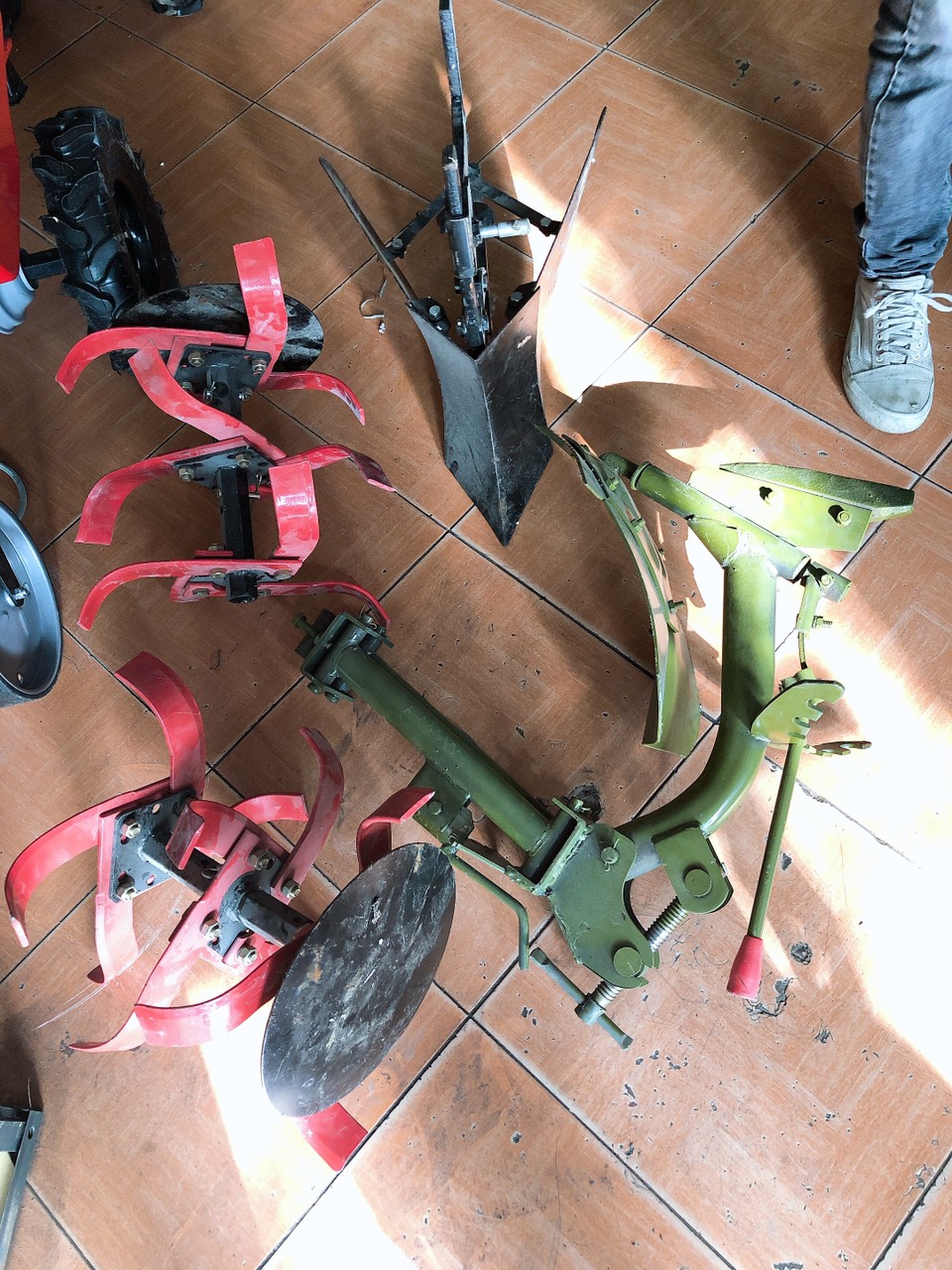 Lưỡi cày ruộng vườn lắp cho các loại máy xới đất đa năng