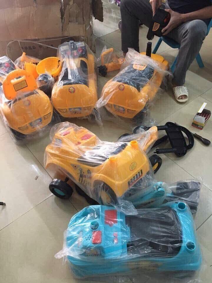 Xe cẩu ủn chân có nhạc cho bé chất đẹp giá tốt- shop ko bán hàng loại [CAM KẾT BÁN HÀNG UY TÍN-KÈM ẢNH THẬT]