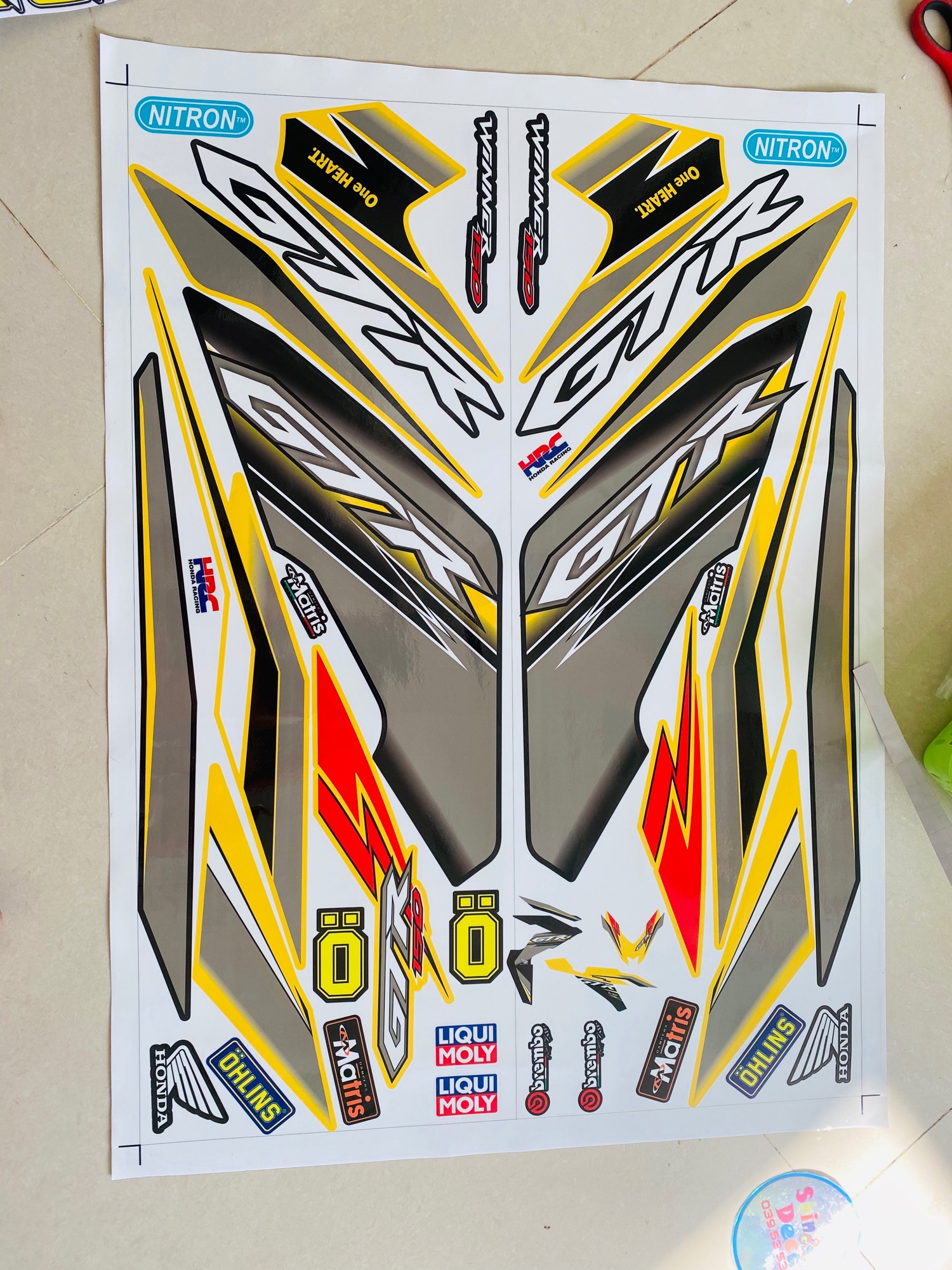 Tem rời winner GTR vàng xám đen