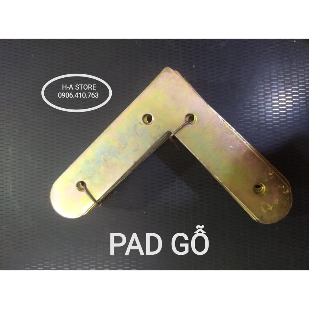 Ke góc dẹp cửa gỗ màu vàng