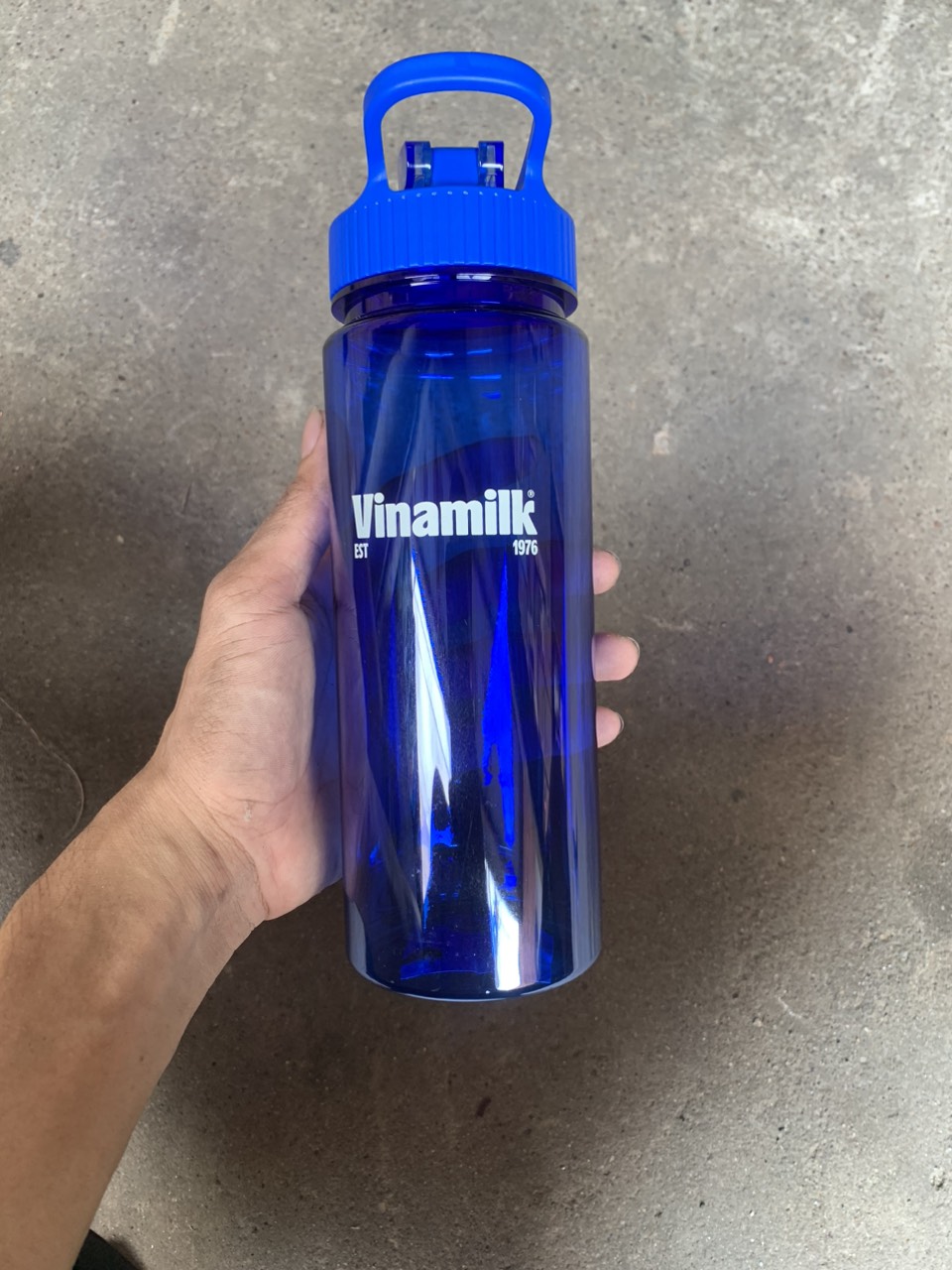 Bình Nước 700ml KM vinamilk không dây