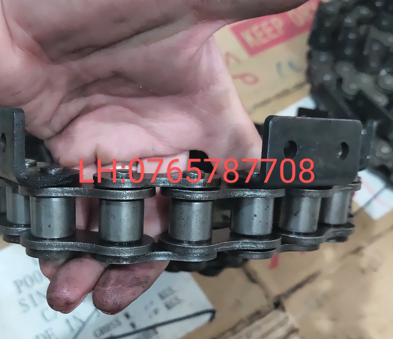 Xích công nghiệp có tay gá Kana 60-1R