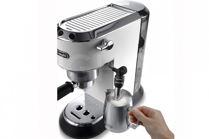 MÁY PHA CÀ PHÊ DELONGHI EC685.W