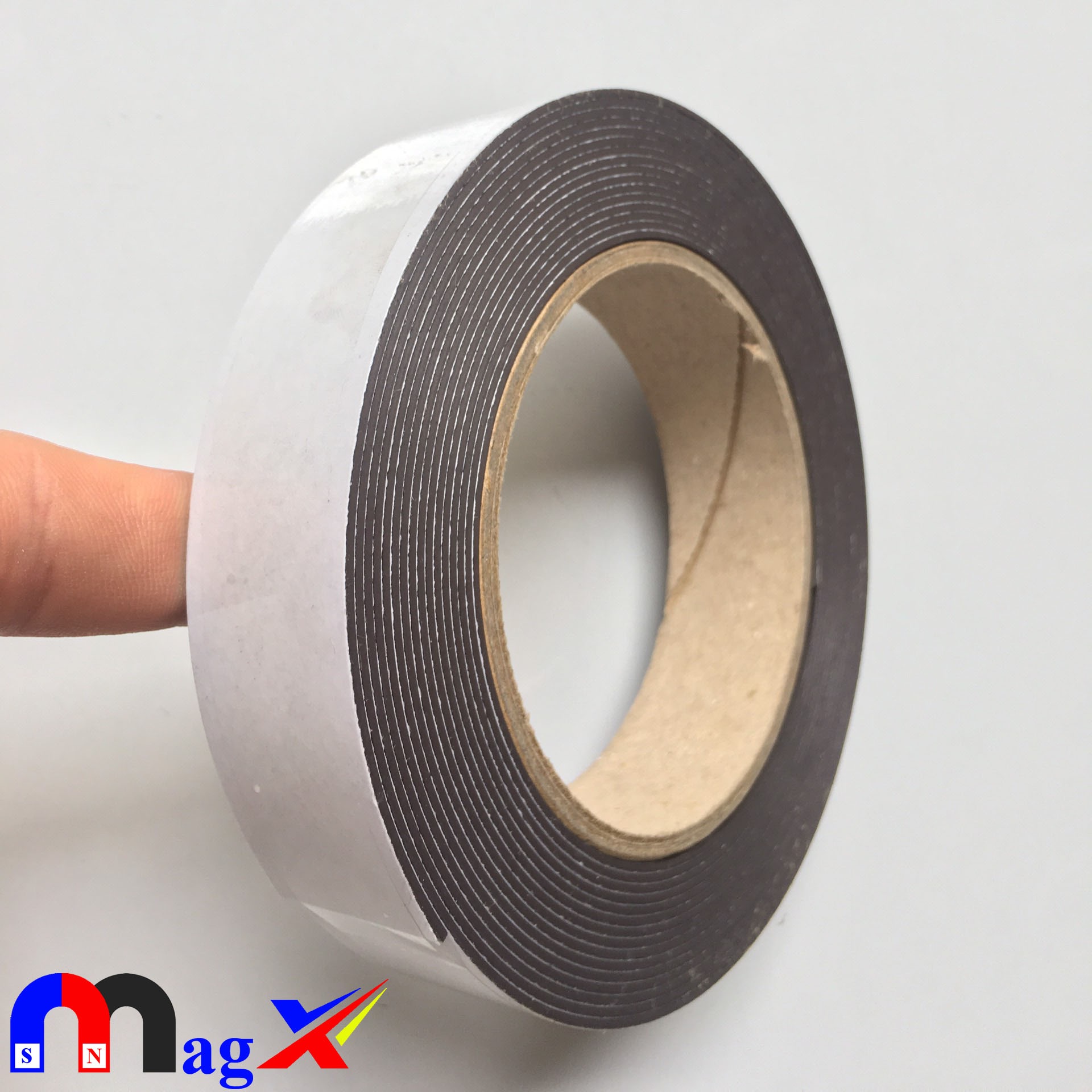 [HCM]Cuộn Nam Châm Dẻo Dài 5m x 2.5cm x 1mm - Có Phủ Lớp Băng Keo