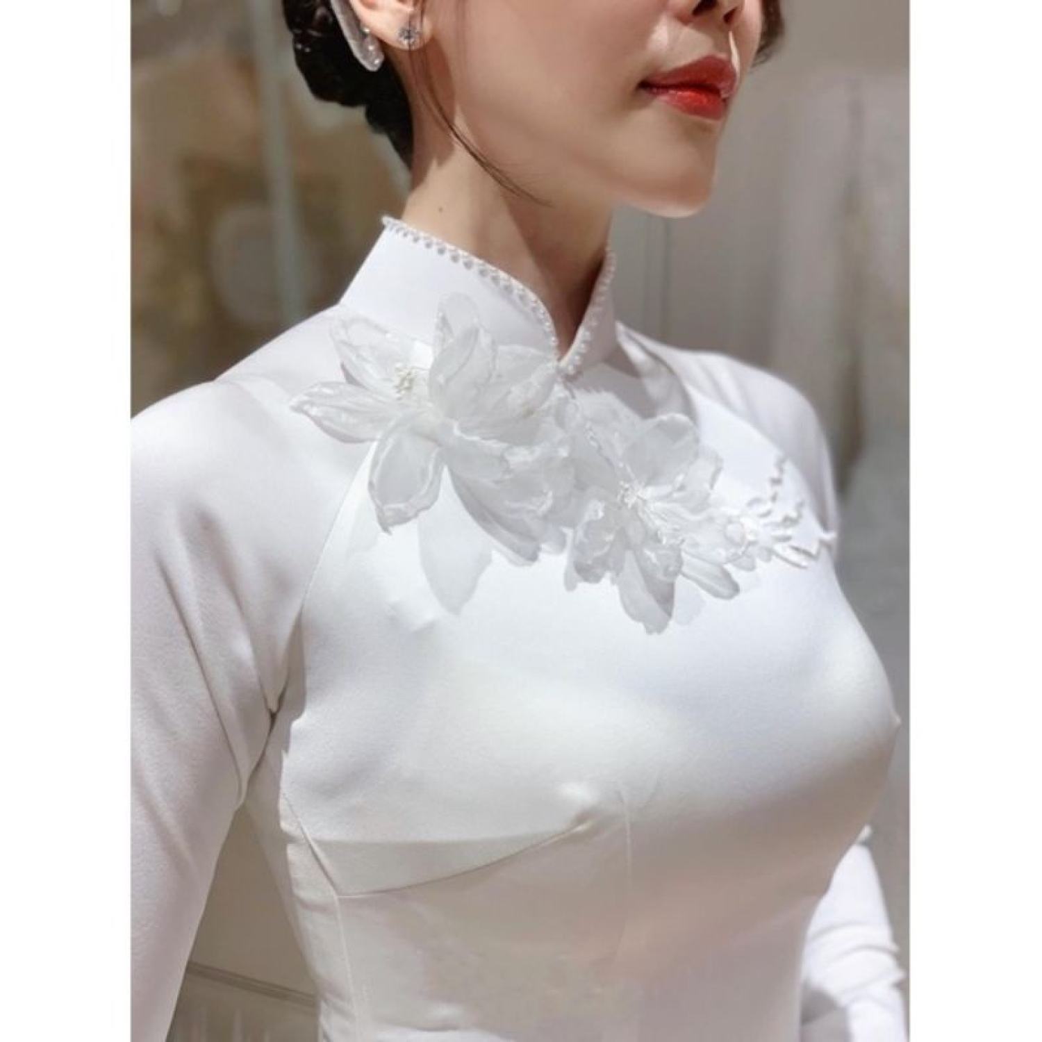 Sale_ Áo dài trắng cô dâu đính hoa sen_có may bigsize