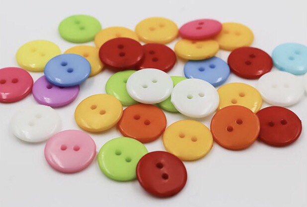 Cúc áo nhựa 10mm ( 20 cái)