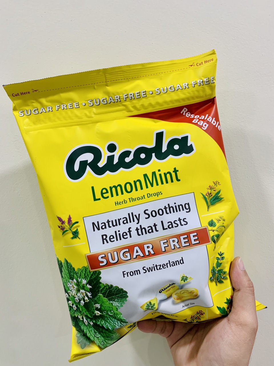 KẸO THẢO MỘC RICOLA VỊ CHANH 105 VIÊN - HÀNG USA