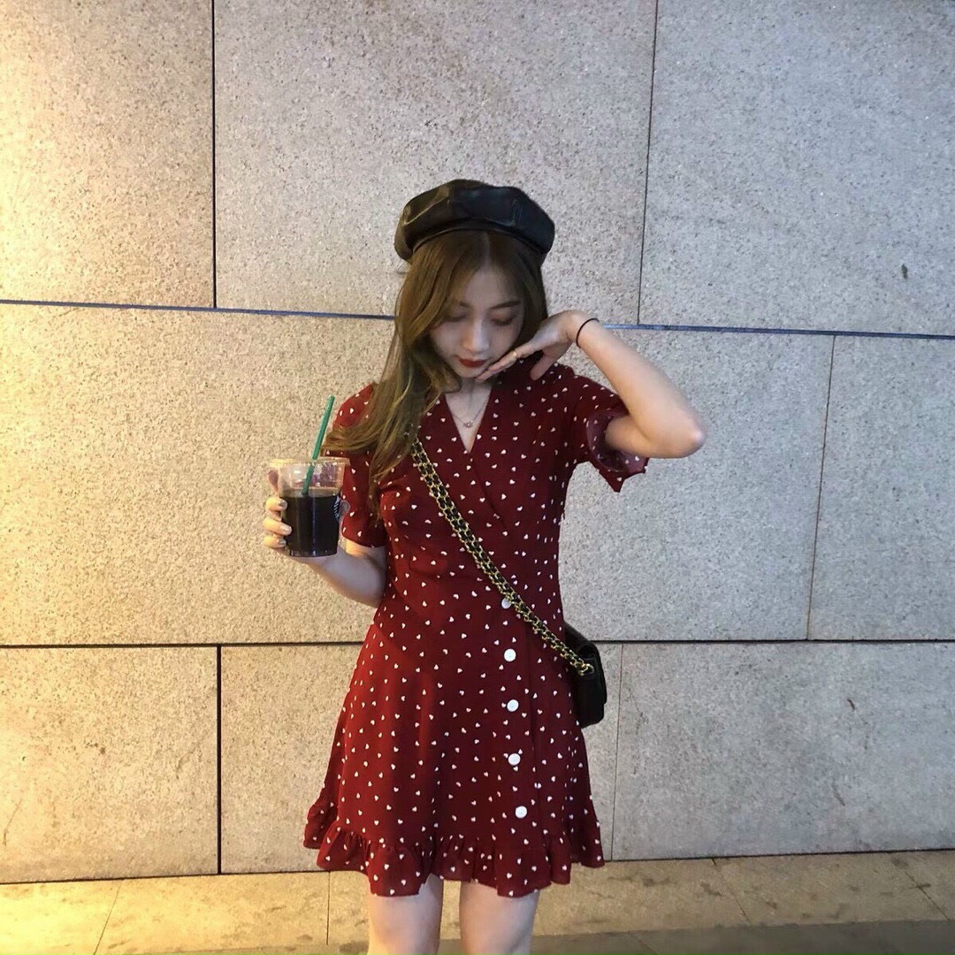 Đầm xòe kate cổ V xinh sắn