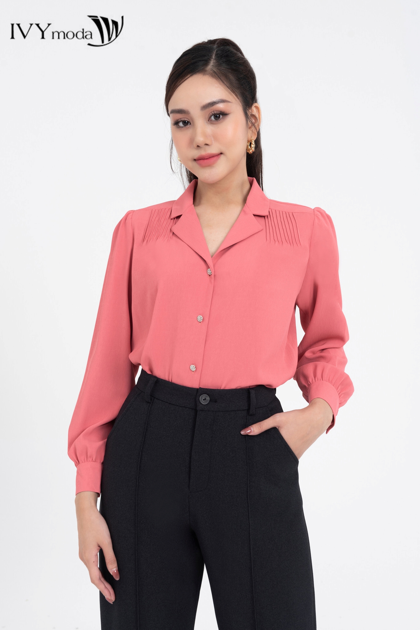 Áo lụa cổ 2 ve tay phồng ivy moda ms 17m8145
