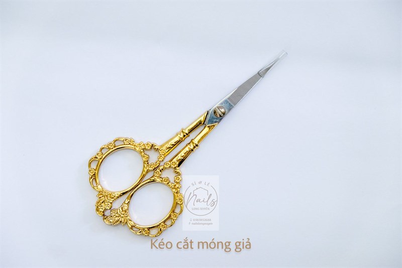 KÉO hoàng cung cắt móng giả