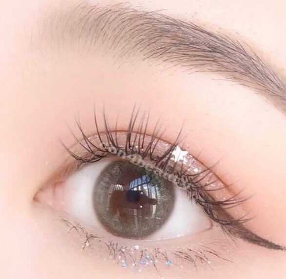 [HCM]kính áp tròng xám xanh sử dụng 1 nă tặng kèm khây đựng