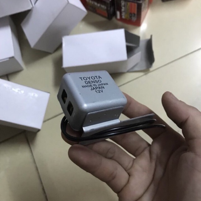 Cục chớp xi nhan kêu tính ton tính ton