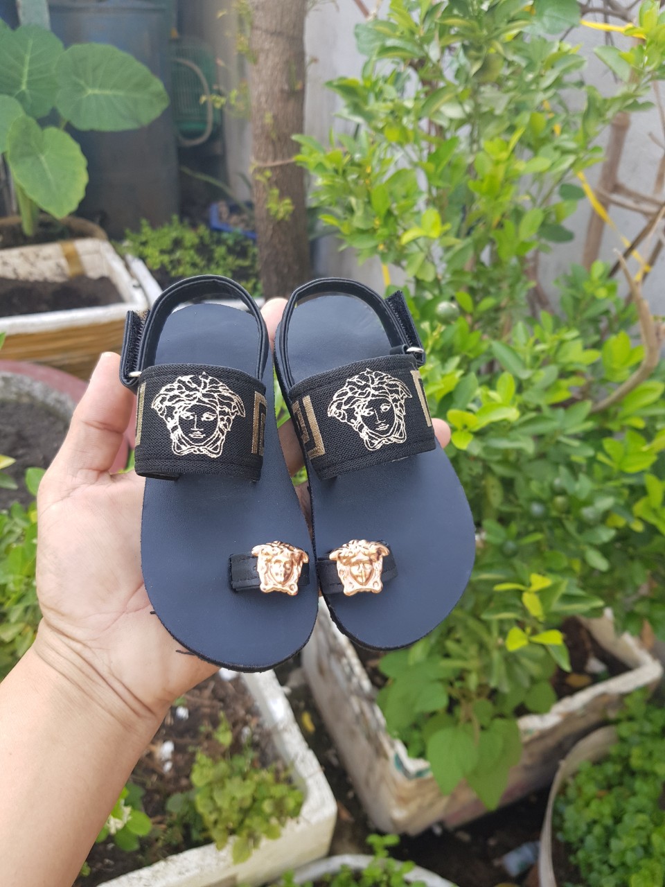 Xăng đan em bé đủ size ib chịn thêm