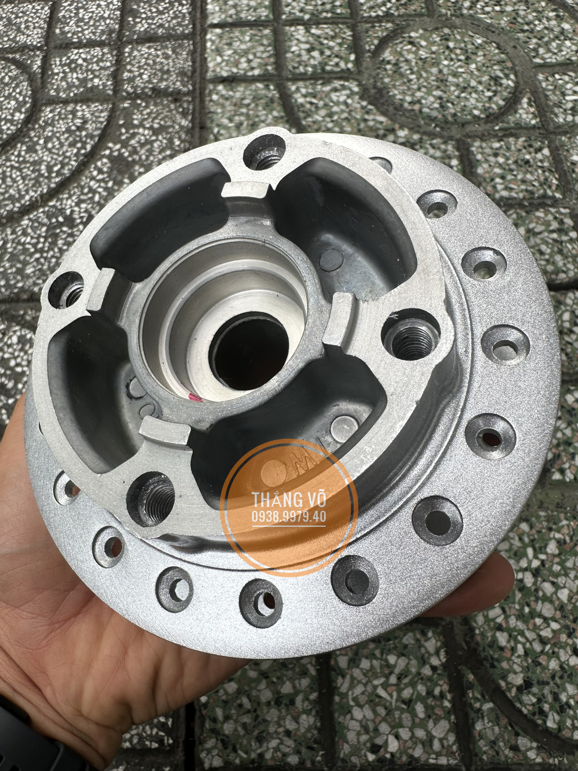 Đùm wave s110, đùm trước wave s110 màu bạc phụ tùng thay thế đùm s110