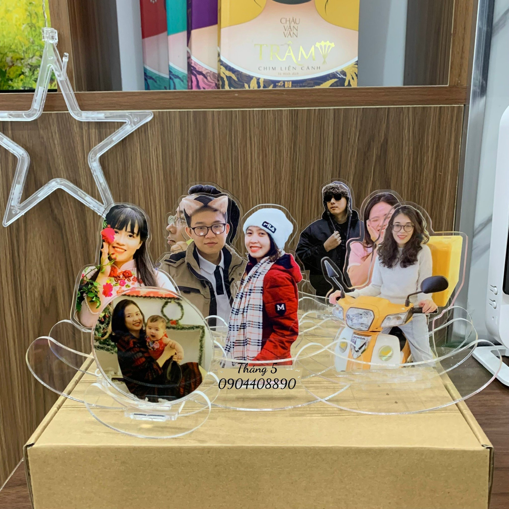 Mô hình standee lật đật lắc lư in hình theo yêu cầu