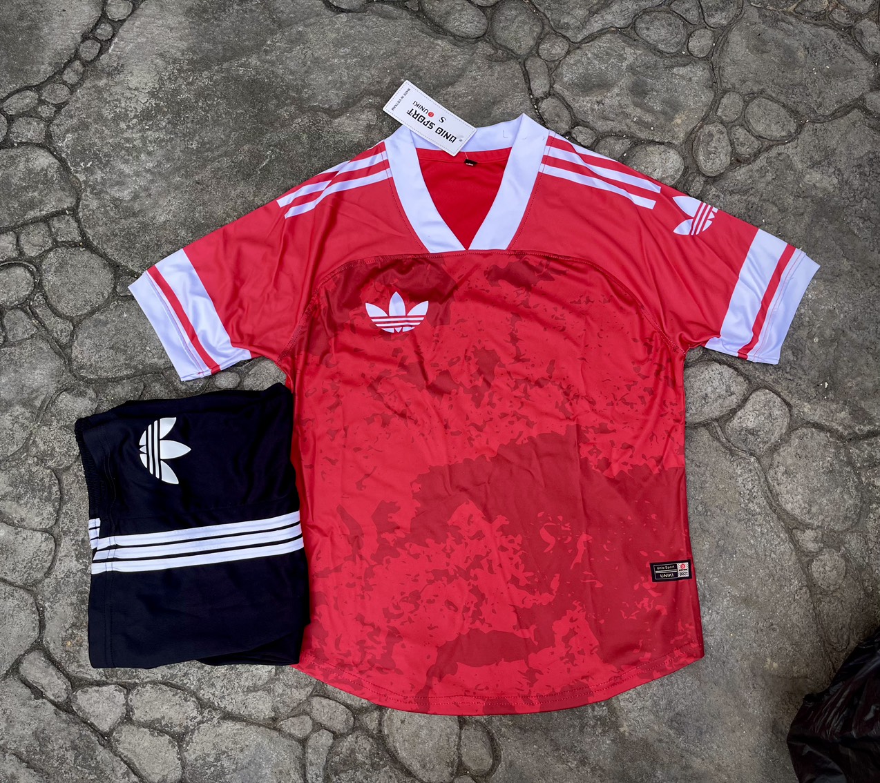 Bộ quần áo bóng đá không logo đỏ - in tên số áo theo yêu cầu - hàng cao cấp