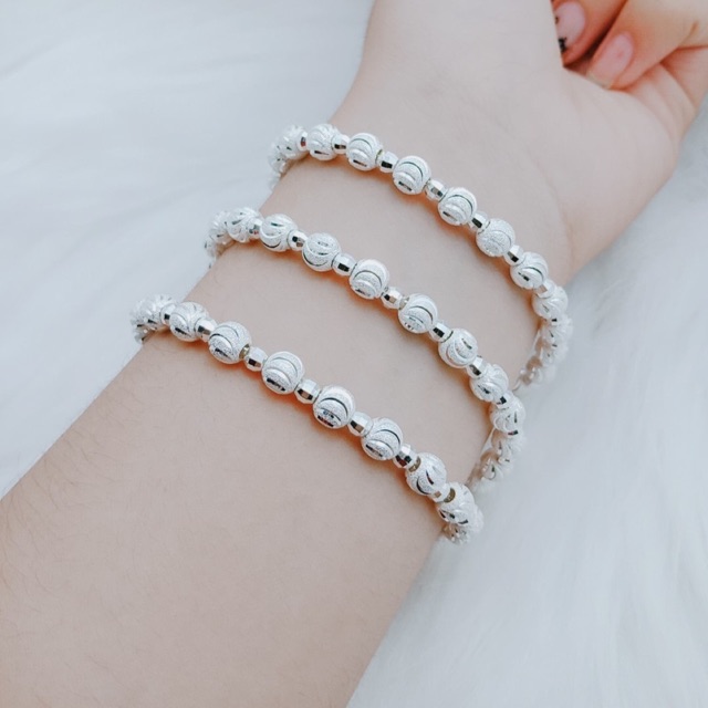 Lắc tay bi nữ bạc Italy cao cấp 925 không phai màu, sản phẩm đa dạng về mẫu mã, màu sắc, kích cỡ, chất lượng tốt, cam kết hàng nhận được giống với hình mô tả