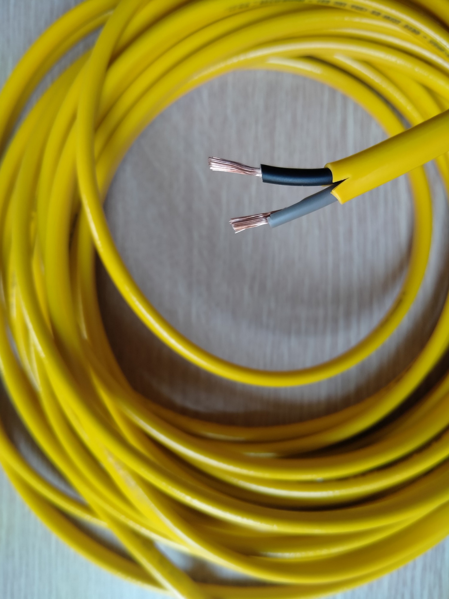 Dây Điện Đôi Oval 2x2.5 Vcmo 2C bọc PVC 100% Đồng 3M Everking (10 mét)